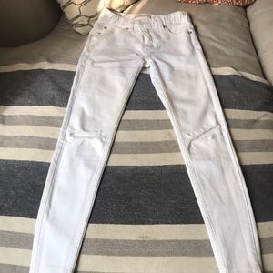 🌜 Free People white skinny jeans Size 24 🌜